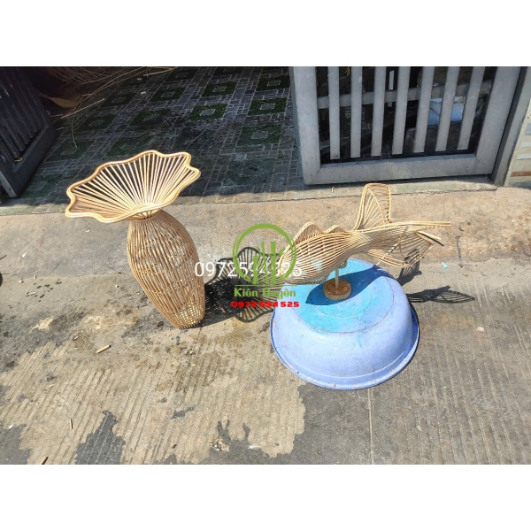 ĐÈN CON CÁ VÀ BÌNH HOA MÂY TRE ĐAN